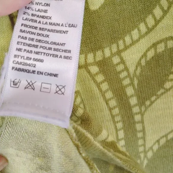 Charlotte Tarantola wool blend novelty print cardigan sweater Sz S - Picture 11 of 12